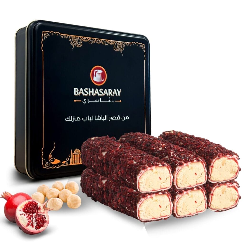 حلقوم مزين بالرمان محشو بالبندق والكريمة