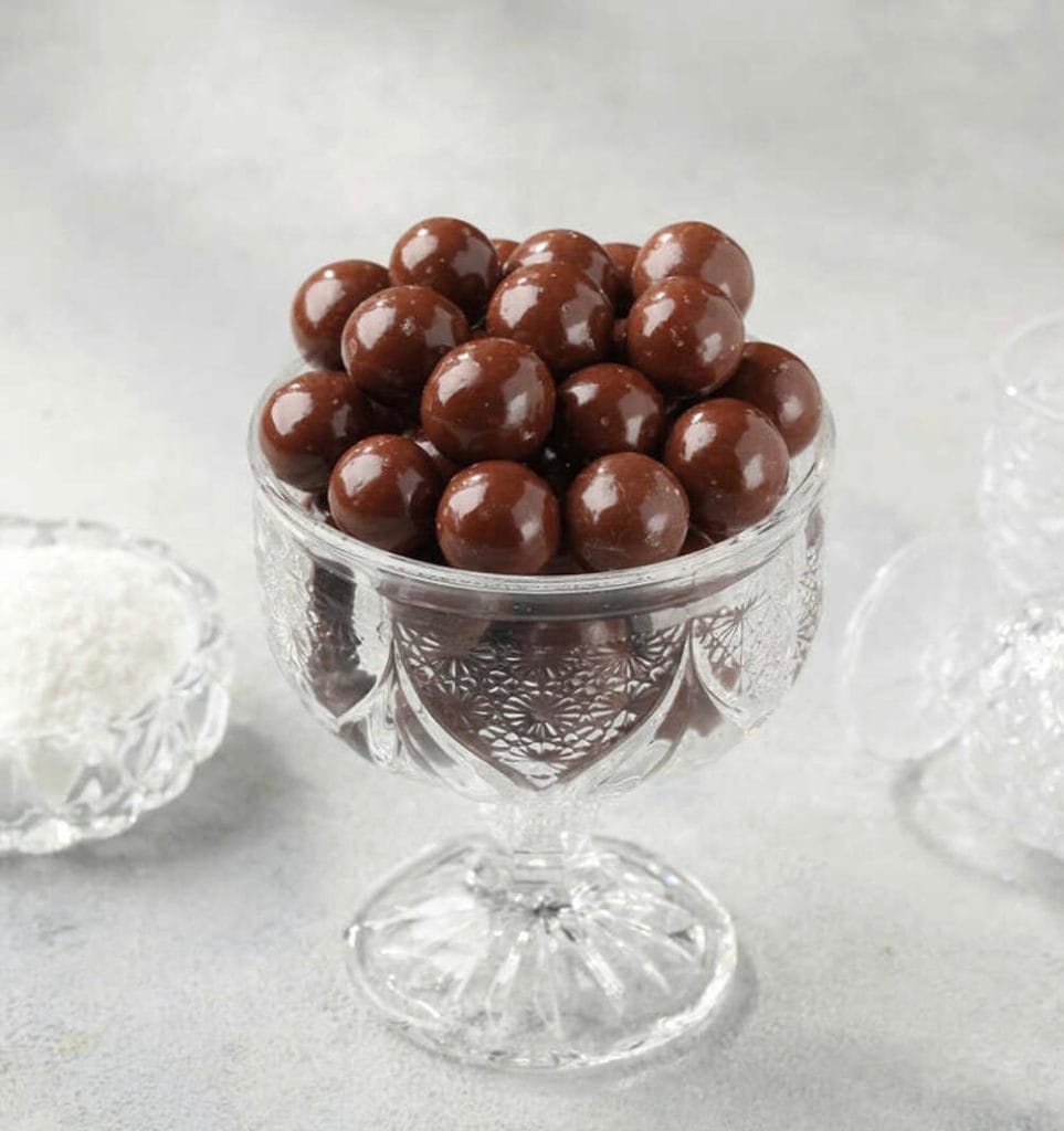 البندق الطبيعي مغطى بشوكولا الحليب 1 كيلو طازج ومن أجود الأصناف التركية توصيل سريع لكل دول العالم من قصر الباشا إلى باب منزلك .