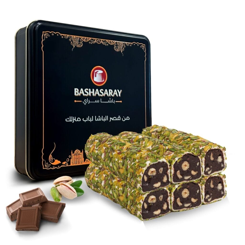 حلقوم ملفوف بالفستق والكريمة والبراوني