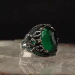 خاتم رجالي من الفضة عيار 925 بحجر الزركون الأخضر