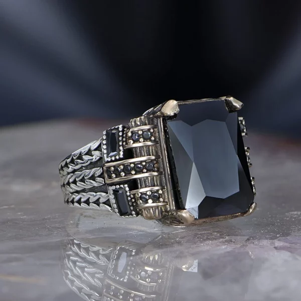 Men's sterling silver ring, 925 purity, with a black zircon stone