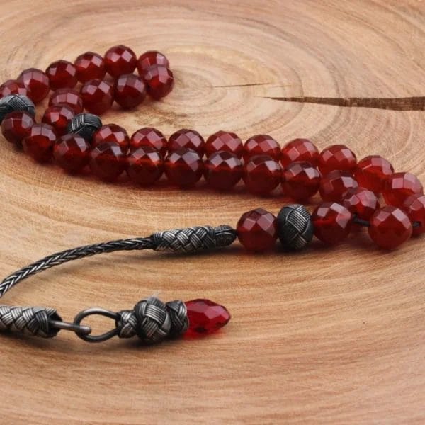 سبحة عقيق فضي عيار 1000 قيراط مع شرابات قزاز