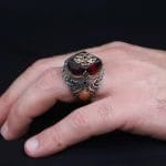 ⁦خاتم رجالي من الفضة الإسترليني بحجر العنبر الأحمر عيار 925⁩ - الصورة ⁦5⁩