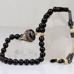 سبحه وخاتم فضة بحجر العقيق ذو العين ومزيج من سبحة حجر القزاز عيار 1000 قيراط