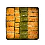 ⁦بقلاوة مشكلة بالفستق والجوز من باشا سراي صغير -  اشترِ واحدة والثانية بنصف السعر⁩ - الصورة ⁦6⁩